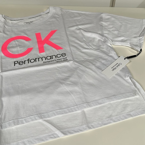 Calvin Klein Performance Tee - Picture 3 of 9